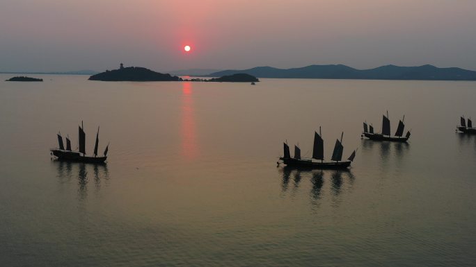 无锡太湖鼋头渚帆影