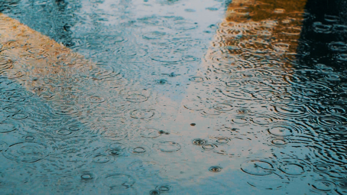 超级升格城市下雨