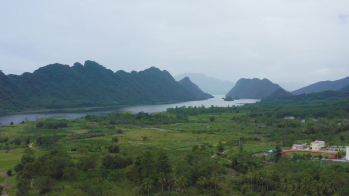 俄贤岭乡村风光云雾山湿地风光13