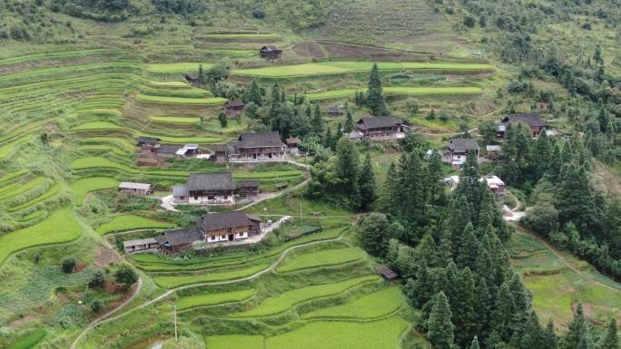 4K 航拍贵州大山山区农村村寨