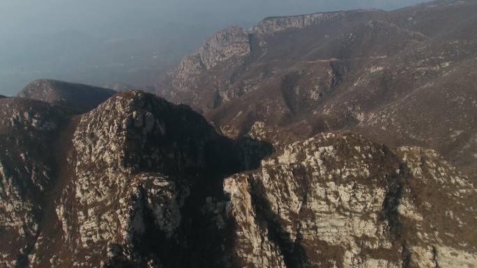 许昌大鸿寨单面山航拍近景巍峨壮观