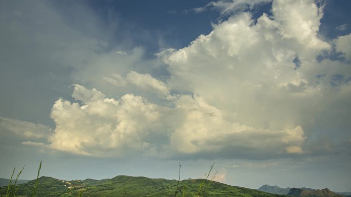 唯美自然天空云上彩虹