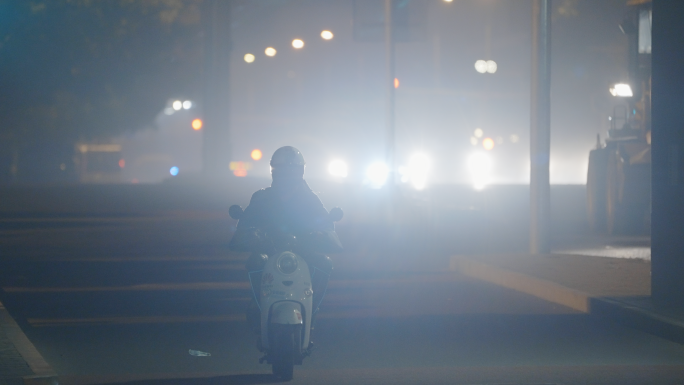 夜晚北京街道车灯，孤独城市，深夜马路