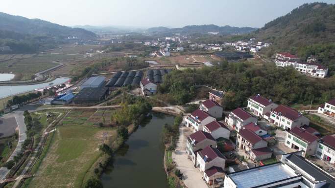 （多镜头）山区农业新农村建设