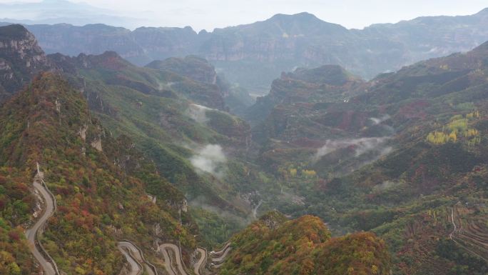 太行屋脊村庄盘山公路漫山红叶航拍空镜