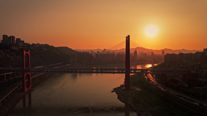 夕阳中重庆沙坪坝红岩村嘉陵江大桥唯美航拍