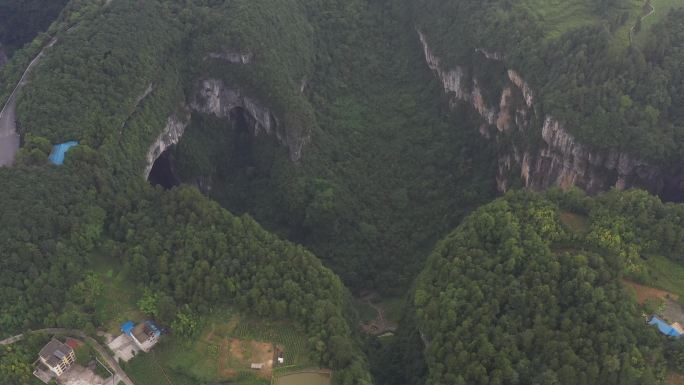 中国重庆武隆天坑地缝天生三桥航拍4K