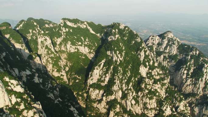 航拍嵩山山峰