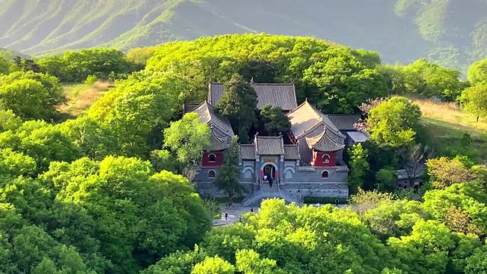 寺院山顶道观楼阁亭台美景尽收眼底少林寺