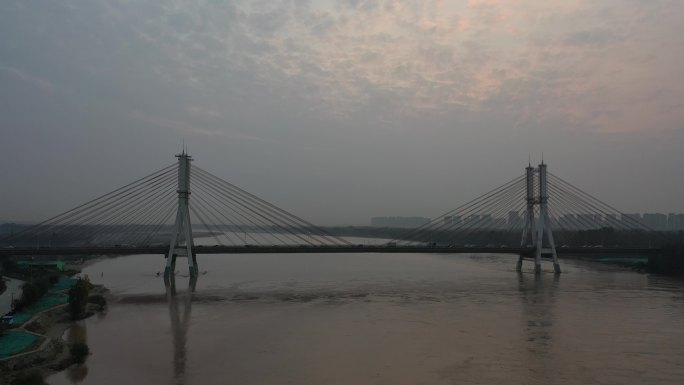 山东济南：济南黄河大桥黄河日出