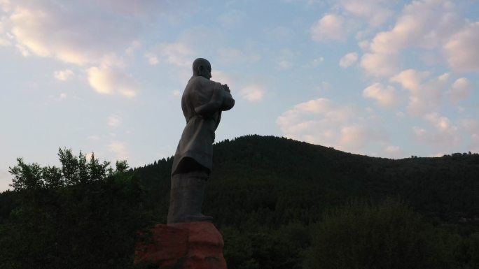 航拍嵩山少林寺僧人雕像
