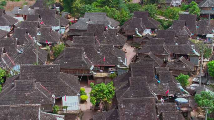 航拍云南边境的少数民族古老的村庄