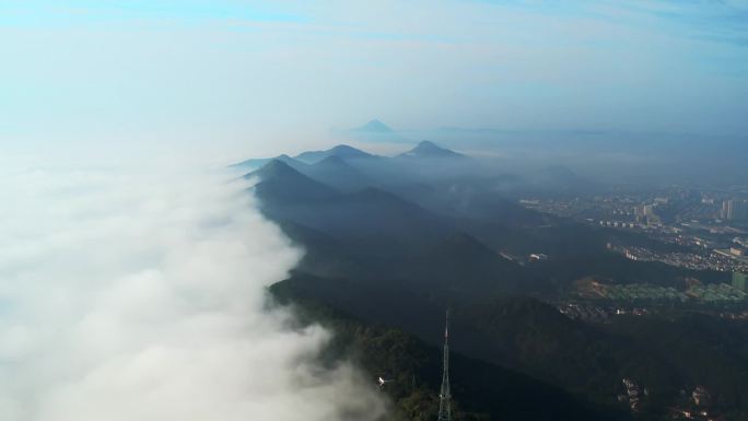 诸暨老鹰山两侧城区