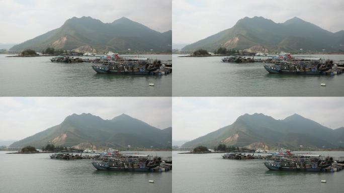 小桂渔港静泊的渔船