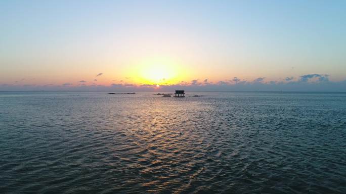 4K海面推镜头 日出日落平静海面