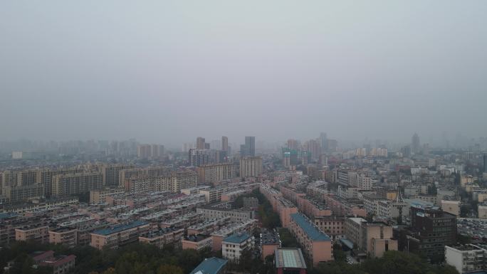 航拍山东济南城市雾霾天气