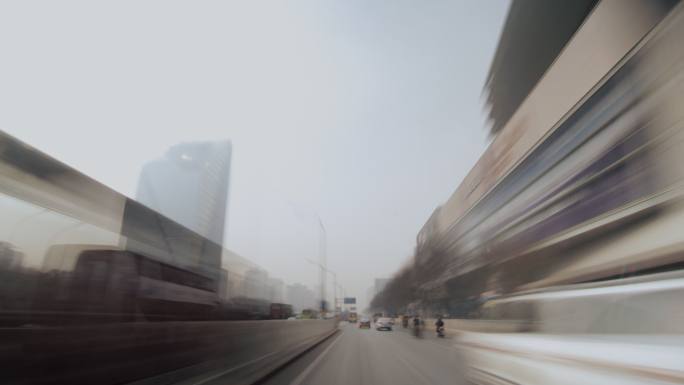 车辆在城市里穿梭 车流线 北京CBD延时