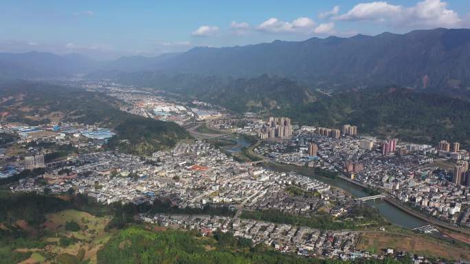 芦山县城全景