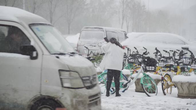 大雪升格镜头