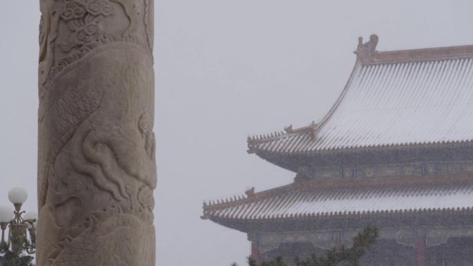 天安门大雪，城楼，华表雪景，北京寒冷冬天
