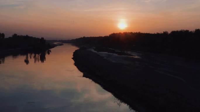 夕阳的河道 飞禽剪影 生态保护湿地