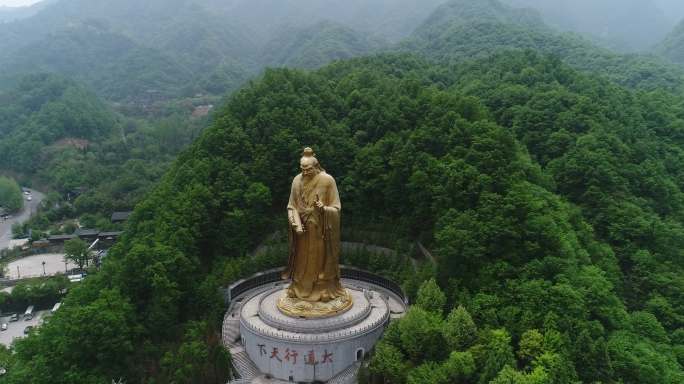 洛阳栾川老君山老君像