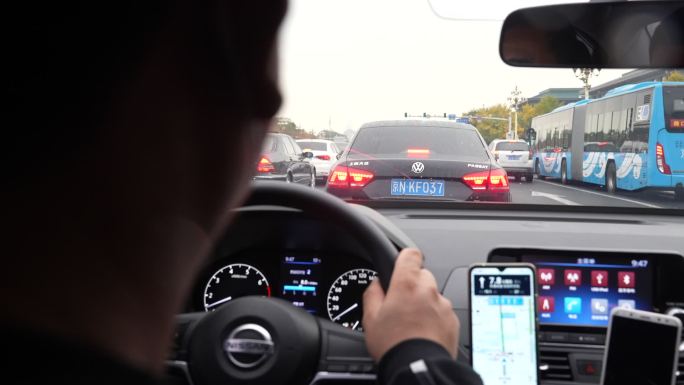 北京网约车司机堵车开车特写（无露脸）
