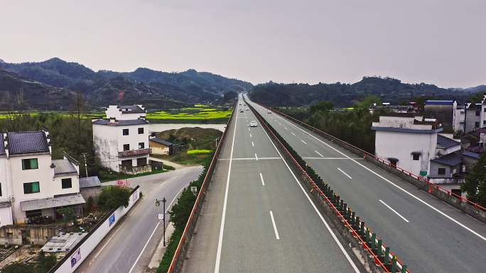 4K航怕高速公路穿过农村民居和江水
