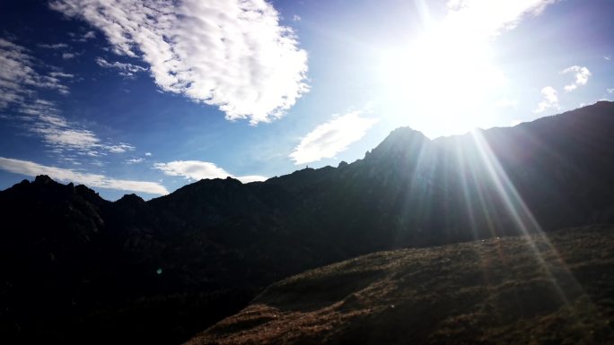 [4K]延时素材.北京凤凰岭逆光剪影