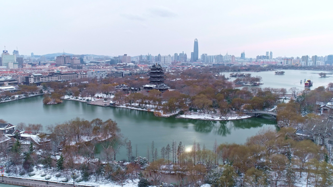 大明湖雪景航拍4K