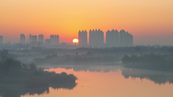 伊犁河朝霞