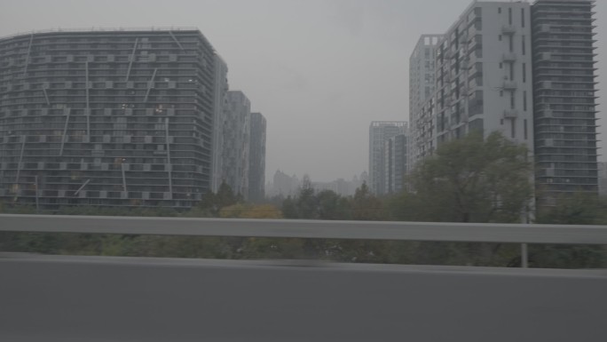 北京四环高速公路车戏侧面