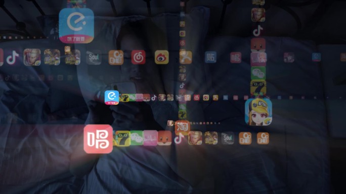 熬夜玩手机各种APP飞