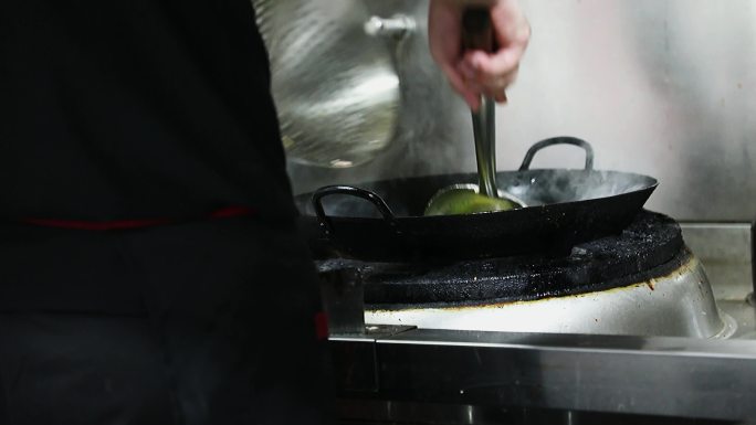 烹饪制作：土豆烧牛肉