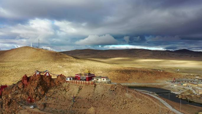 西藏阿里基乌寺航拍