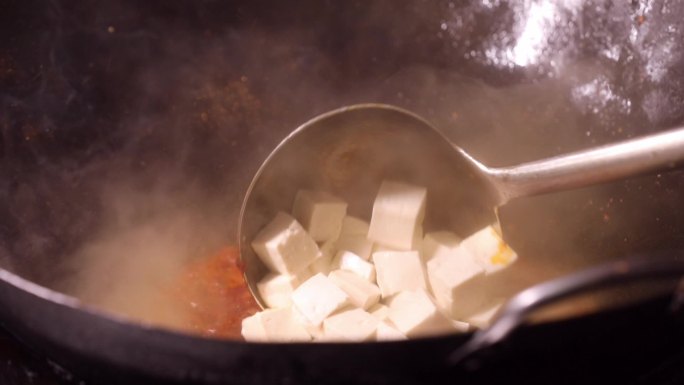 川菜麻婆豆腐的制作全过程