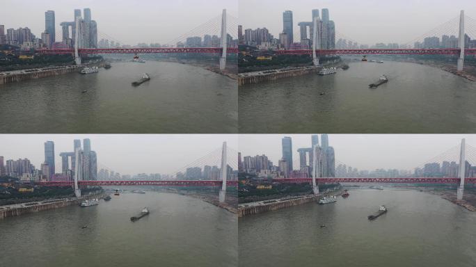 重庆长江上的索道货运船航拍