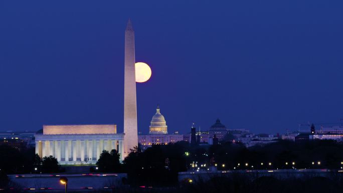 华盛顿特区月亮升起
