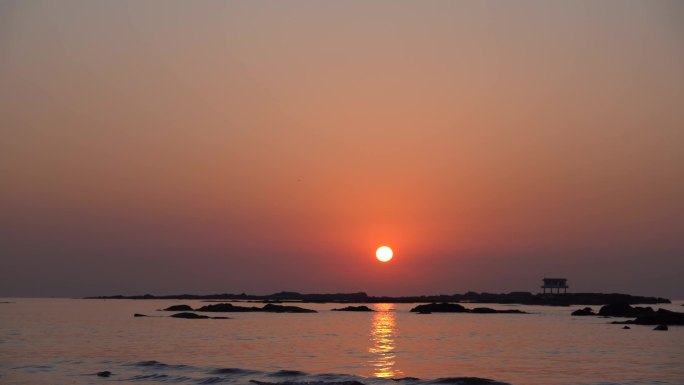 海上日出