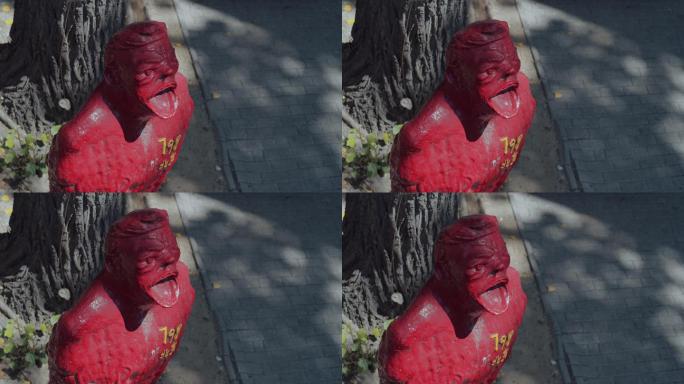实拍北京798艺术区的红色雕塑