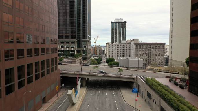 空旷的洛杉矶市中心街道