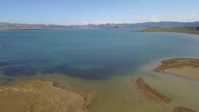 青海果洛藏族自治州玛多县鄂陵湖航拍