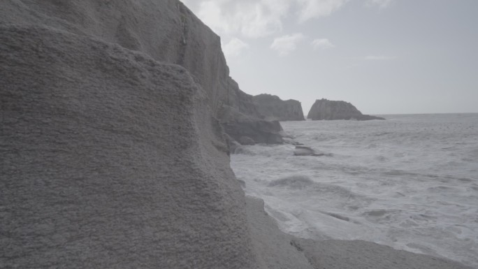 升格慢速海浪拍打浪花四溅-1