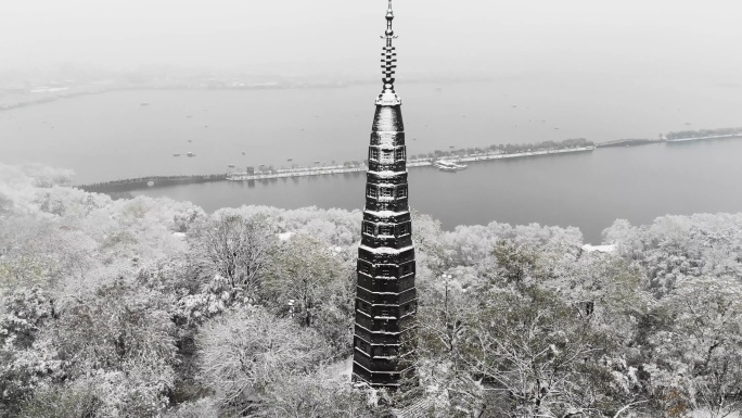 杭州西湖宝石山保俶塔雪景4K航拍