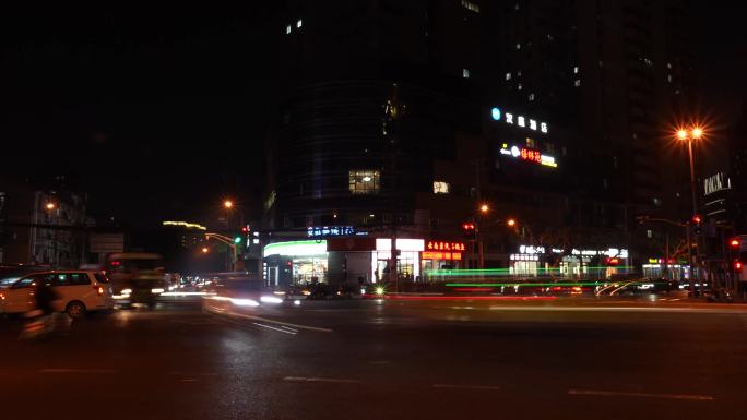 上海夜晚路口延时拍摄