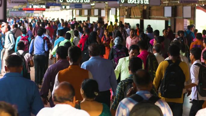 孟买火车站上的人群