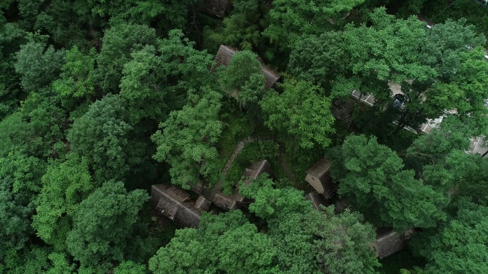 林间木屋森林木屋旅游宣传片通用素材航拍