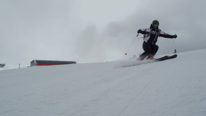 张家口崇礼云顶滑雪场冰雪运动滑雪