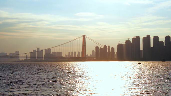 4K城市高楼大桥日出阳光水面