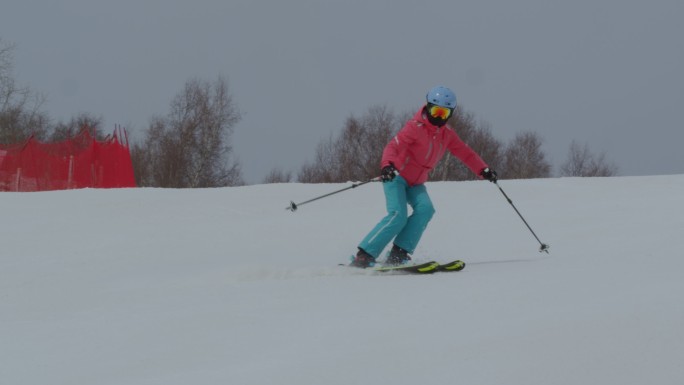 张家口崇礼云顶滑雪场冰雪运动滑雪